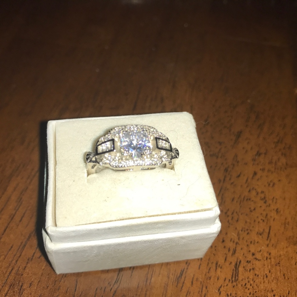 art deco cubic zirconia silver ring size 8